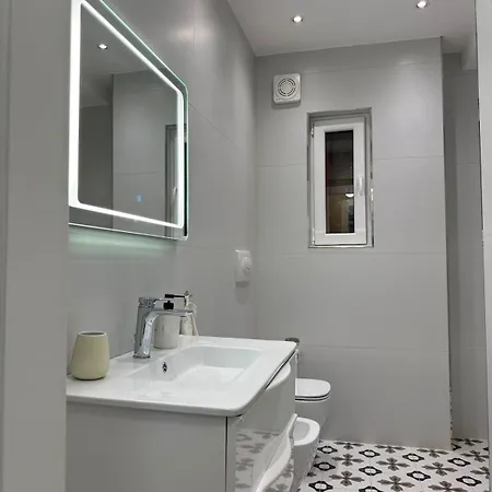 Modern Scandinavian Kodra E Diellit 2 Apartament
